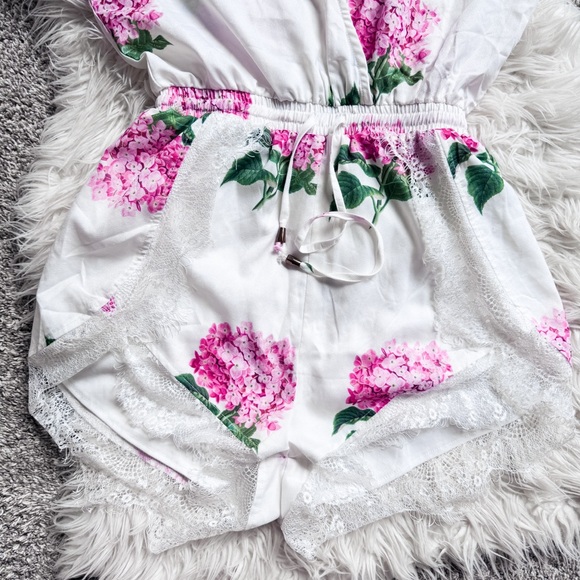 Teal & Tala | Floral Shortie Romper - Picture 3 of 7